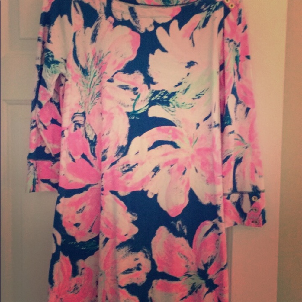 Lilly Pulitzer 3/4 length dress.  Size -large